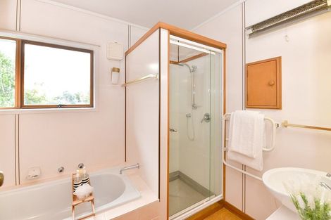 Photo of property in 1/9 Taumata Road, Castor Bay, Auckland, 0620