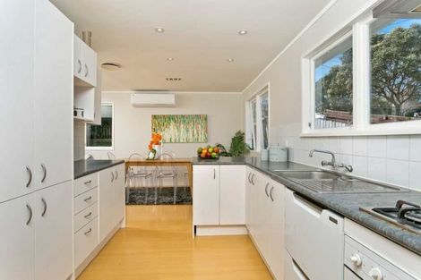 Photo of property in 54 Stanley Road, Glenfield, Auckland, 0629