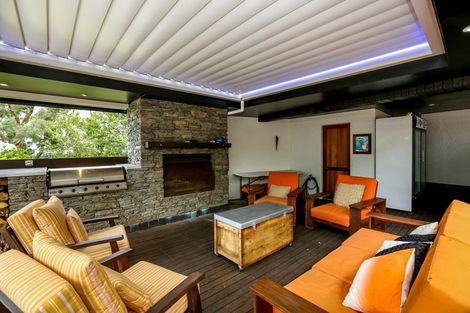 Photo of property in 531 South Road, Omata, New Plymouth, 4374