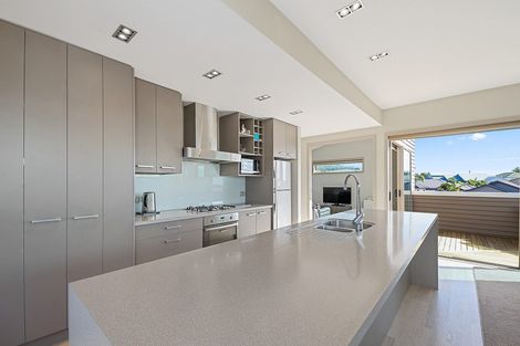 Photo of property in 15 Devoy Drive, Owhata, Rotorua, 3010