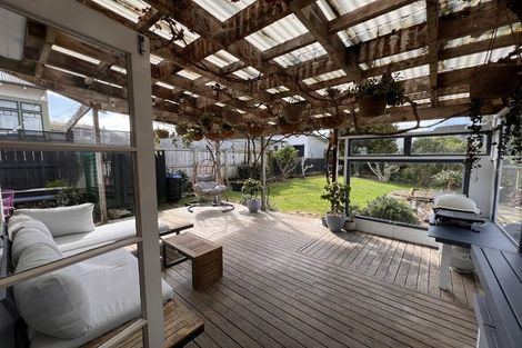 Photo of property in 13 Kent Road, Regent, Whangarei, 0112