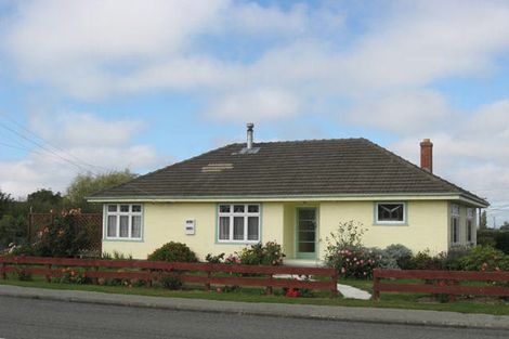 Photo of property in 6 Carlisle Street, Waimate, 7924