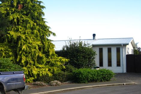 Photo of property in 2 Ash Place, Mosgiel, 9024