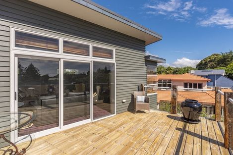 Photo of property in 11 Metzenthin Close, Raumati South, Paraparaumu, 5032