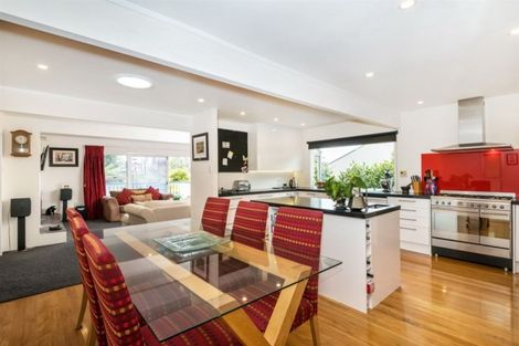 Photo of property in 90a Matipo Road, Mairangi Bay, Auckland, 0630