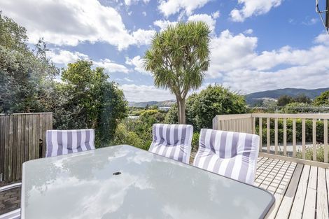 Photo of property in 6 Kaka Road, Raumati Beach, Paraparaumu, 5032