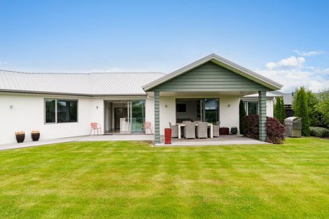 Photo of property in 17 Thornly Park Avenue, Mosgiel, 9024