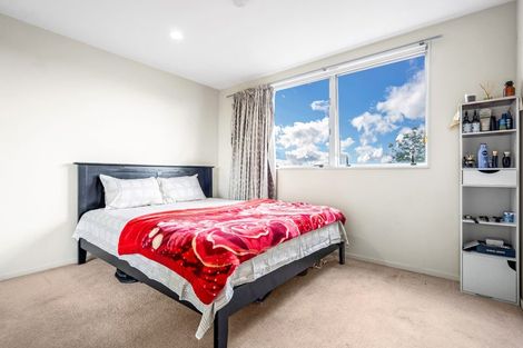 Photo of property in 3/1 Gracechurch Drive, Flat Bush, Auckland, 2016