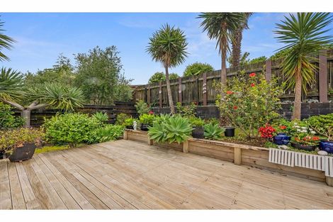 Photo of property in 2/39 Killarney Avenue, Torbay, Auckland, 0630