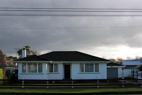 Photo of property in 23 Cambridge Terrace, Masterton, 5810