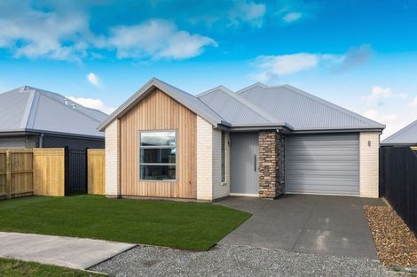Photo of property in 20 Lussa Close, Broomfield, Christchurch, 8042