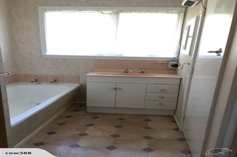 Photo of property in 3 Woodbury Street, Avonhead, Christchurch, 8042