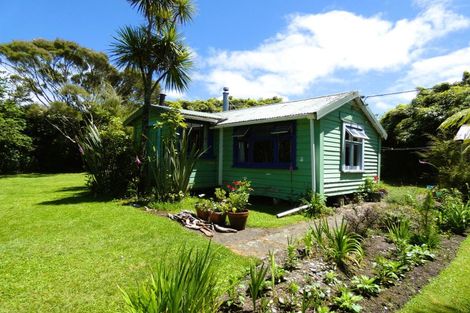 Photo of property in 72 Snodgrass Road, Westport, 7892