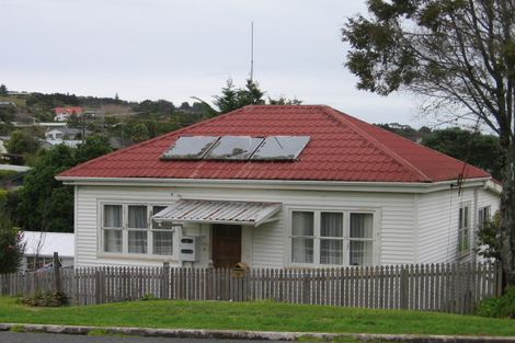 Photo of property in 19 Karaka Street, Helensville, 0800