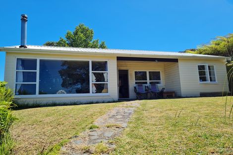 Photo of property in 65 Howard Road, Orere Point, Papakura, 2585