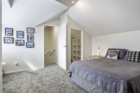 Photo of property in 81d Mirrabooka Avenue, Botany Downs, Auckland, 2010