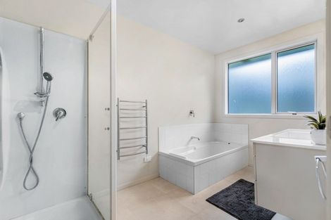 Photo of property in 66 Onslow Road, Lake Hayes, Queenstown, 9304