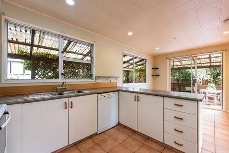 Photo of property in 12 Hollis Road, Paraparaumu Beach, Paraparaumu, 5032
