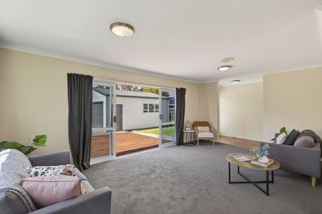 Photo of property in 136a Seaview Road, Westown, New Plymouth, 4310