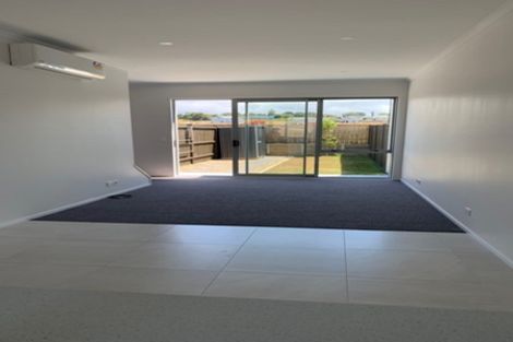 Photo of property in 36 Owen Chapman Drive, Red Beach, 0932