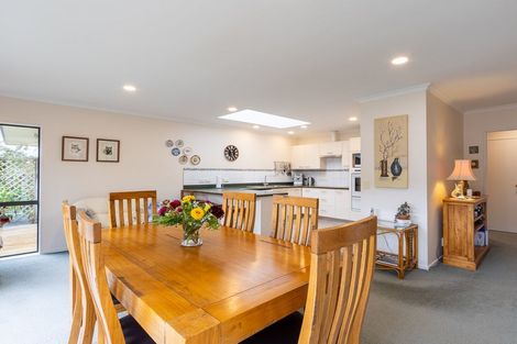 Photo of property in 32 Hadleigh Court, Paraparaumu, 5032