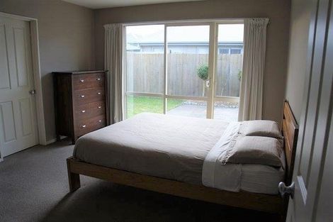 Photo of property in 2 Sheraton Place, Redwood, Christchurch, 8051