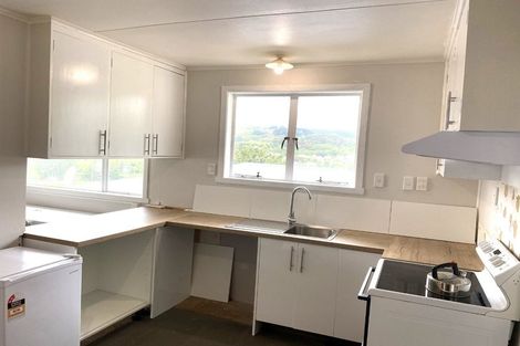 Photo of property in 17 The Drive, Tawa, Wellington, 5028