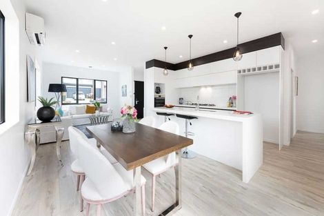 Photo of property in 60 Cooladawson Drive, Flat Bush, Auckland, 2019