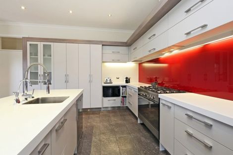 Photo of property in 14 Orotu Drive, Poraiti, Napier, 4112