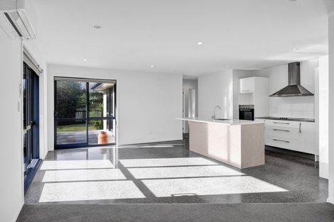 Photo of property in 8 Gladstone Street, Hawera, 4610