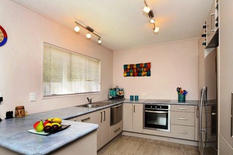 Photo of property in 4/56 Kiwi Esplanade, Mangere Bridge, Auckland, 2022