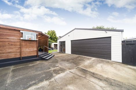 Photo of property in 14 Pitama Road, Awapuni, Palmerston North, 4412