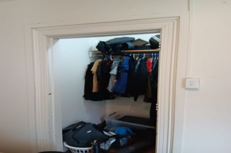 Photo of property in 22 Hawker Street, Mount Victoria, Wellington, 6011