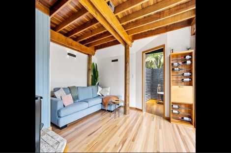 Photo of property in 55 Rayner Road, Piha, New Lynn, 0772