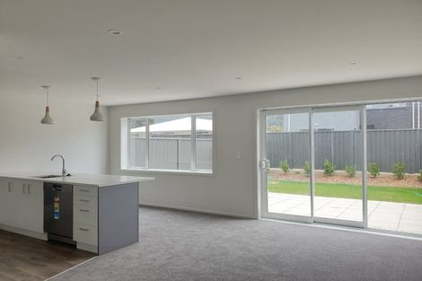 Photo of property in 8 Torea Place, Kenepuru, Porirua, 5022