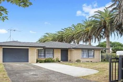 Photo of property in 1 Ranch Place, Pukekohe, 2120