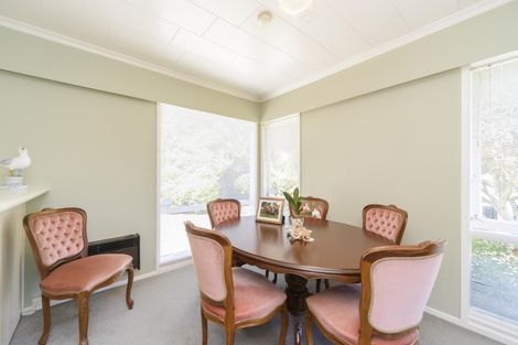 Photo of property in 77 Wikiriwhi Crescent, Awapuni, Palmerston North, 4412