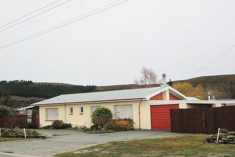 Photo of property in 10 Orchard Street, Clyde, 9330