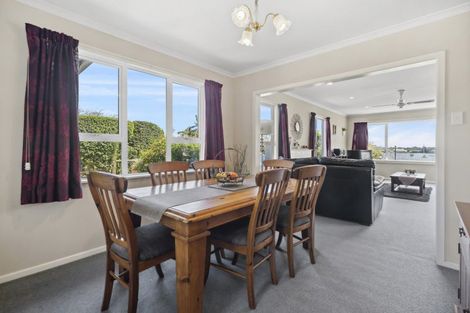 Photo of property in 17 Kimberley Road, Levin, 5571