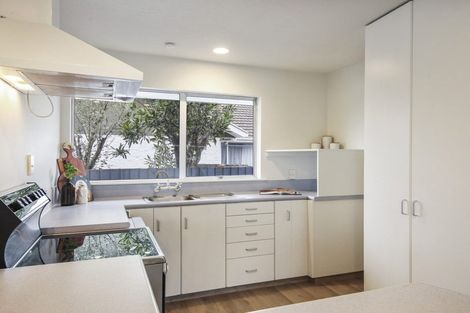 Photo of property in 25 Heathglen Avenue, Parklands, Christchurch, 8083