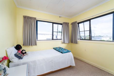 Photo of property in 19 Ingle Avenue, Waipahihi, Taupo, 3330