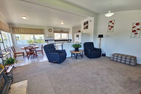 Photo of property in 2 Moana Crescent, Redwoodtown, Blenheim, 7201