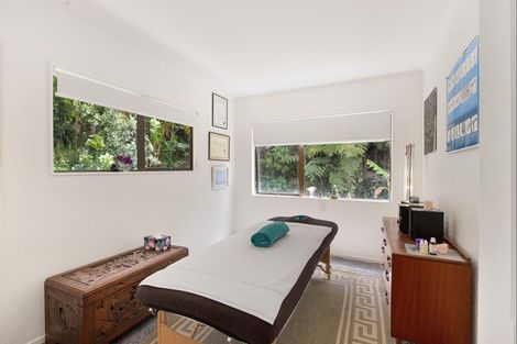 Photo of property in 38 Glenelg Road, Red Beach, 0932