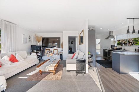 Photo of property in 44 Zita Maria Drive, Massey, Auckland, 0614