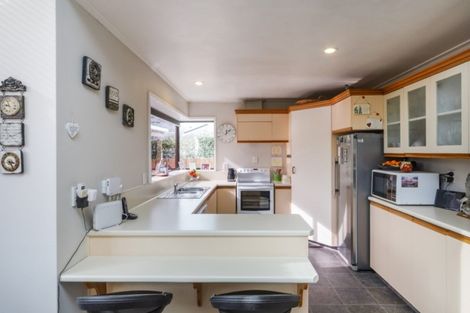 Photo of property in 25 Follett Street, Marton, 4710