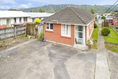 Photo of property in 1/29 Hillside Drive, Maoribank, Upper Hutt, 5018