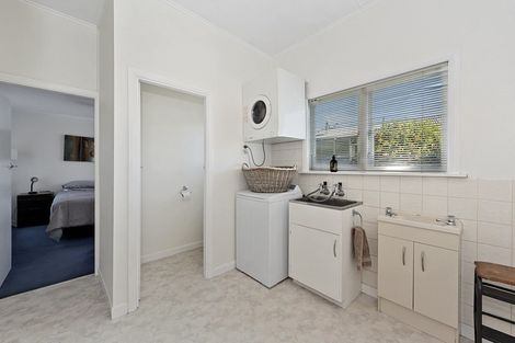 Photo of property in 1 Nixon Street, Hamilton East, Hamilton, 3216
