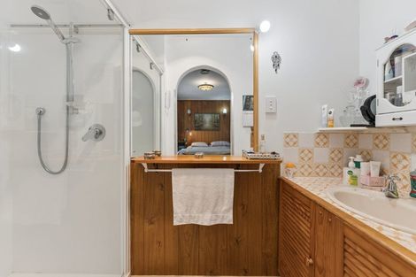 Photo of property in 13 Ward Crescent, Te Atatu Peninsula, Auckland, 0610