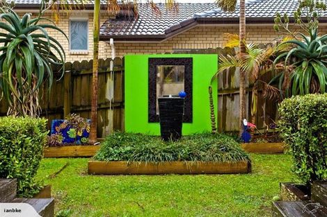 Photo of property in 32 Chadlington Avenue, Henderson, Auckland, 0612