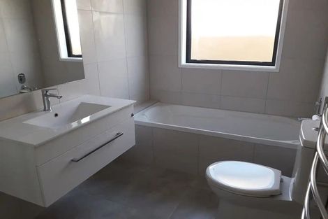 Photo of property in 5 Park Chester Road, Pukekohe, 2120